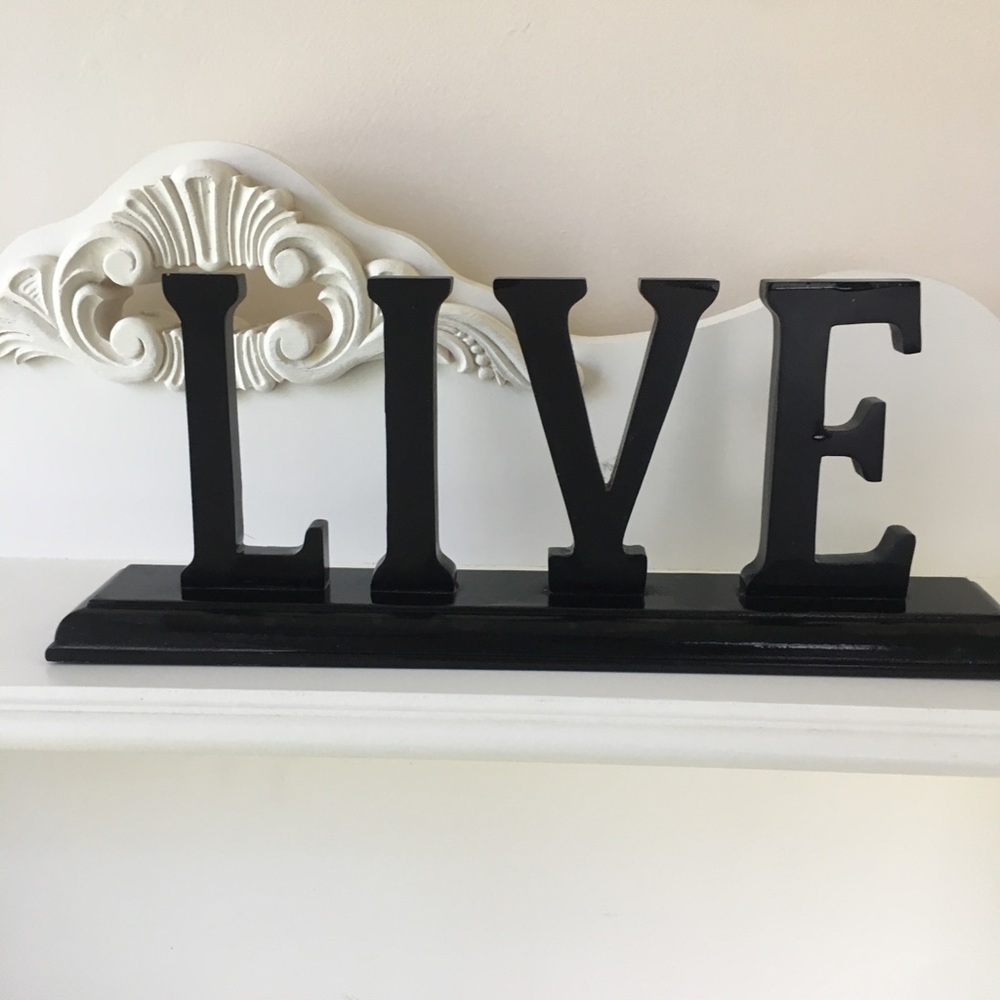 🌻LIVE sign